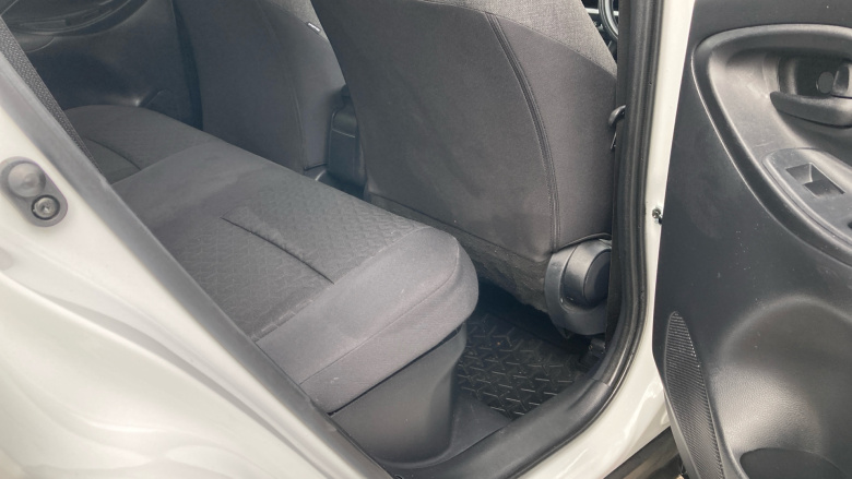 Toyota Yaris Cross 1.5 Hybrid Design 5dr CVT Hybrid Estate